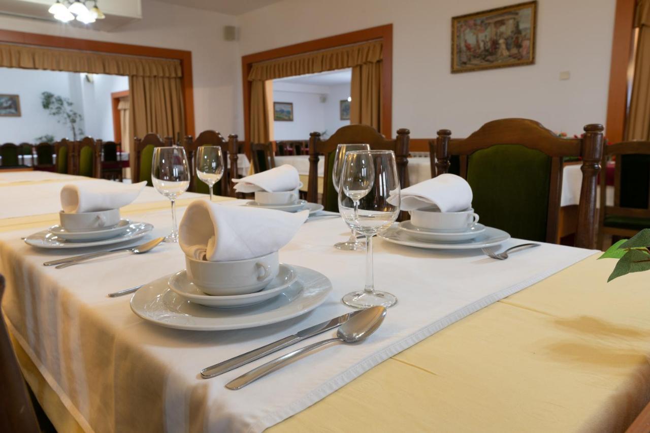 Hotel Mirni Kutak Otočac المظهر الخارجي الصورة