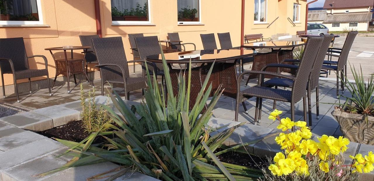 Hotel Mirni Kutak Otočac المظهر الخارجي الصورة