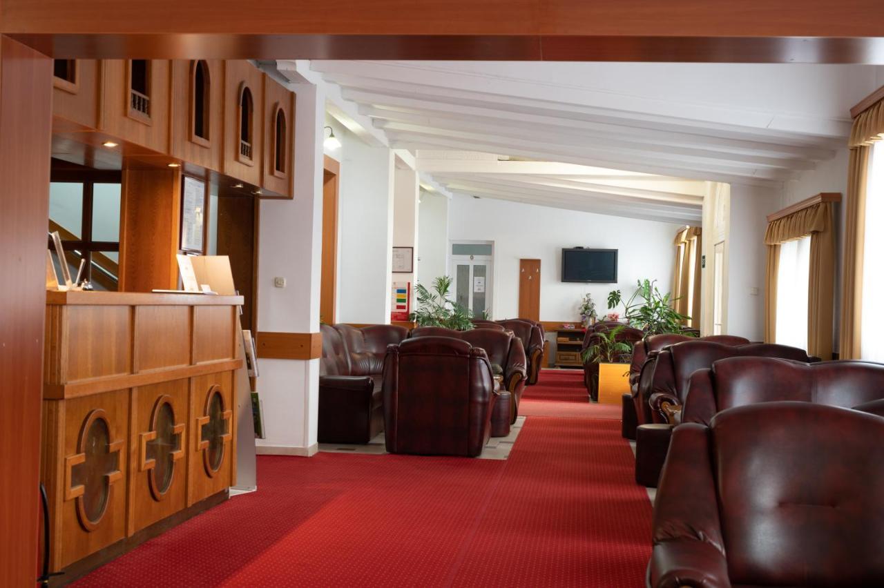 Hotel Mirni Kutak Otočac المظهر الخارجي الصورة