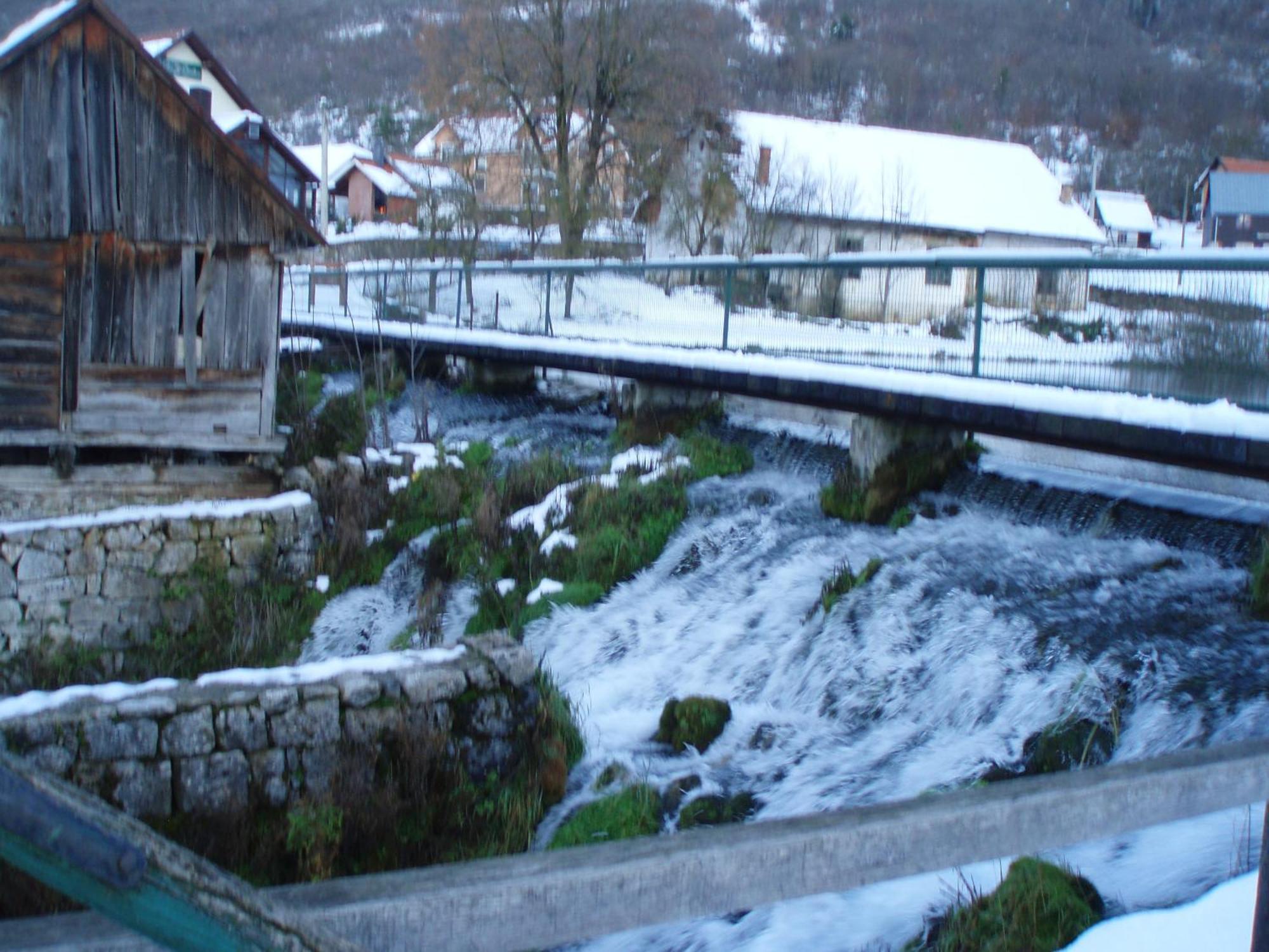Hotel Mirni Kutak Otočac المظهر الخارجي الصورة
