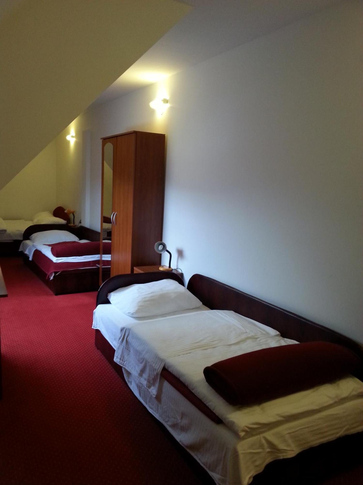 Hotel Mirni Kutak Otočac الغرفة الصورة