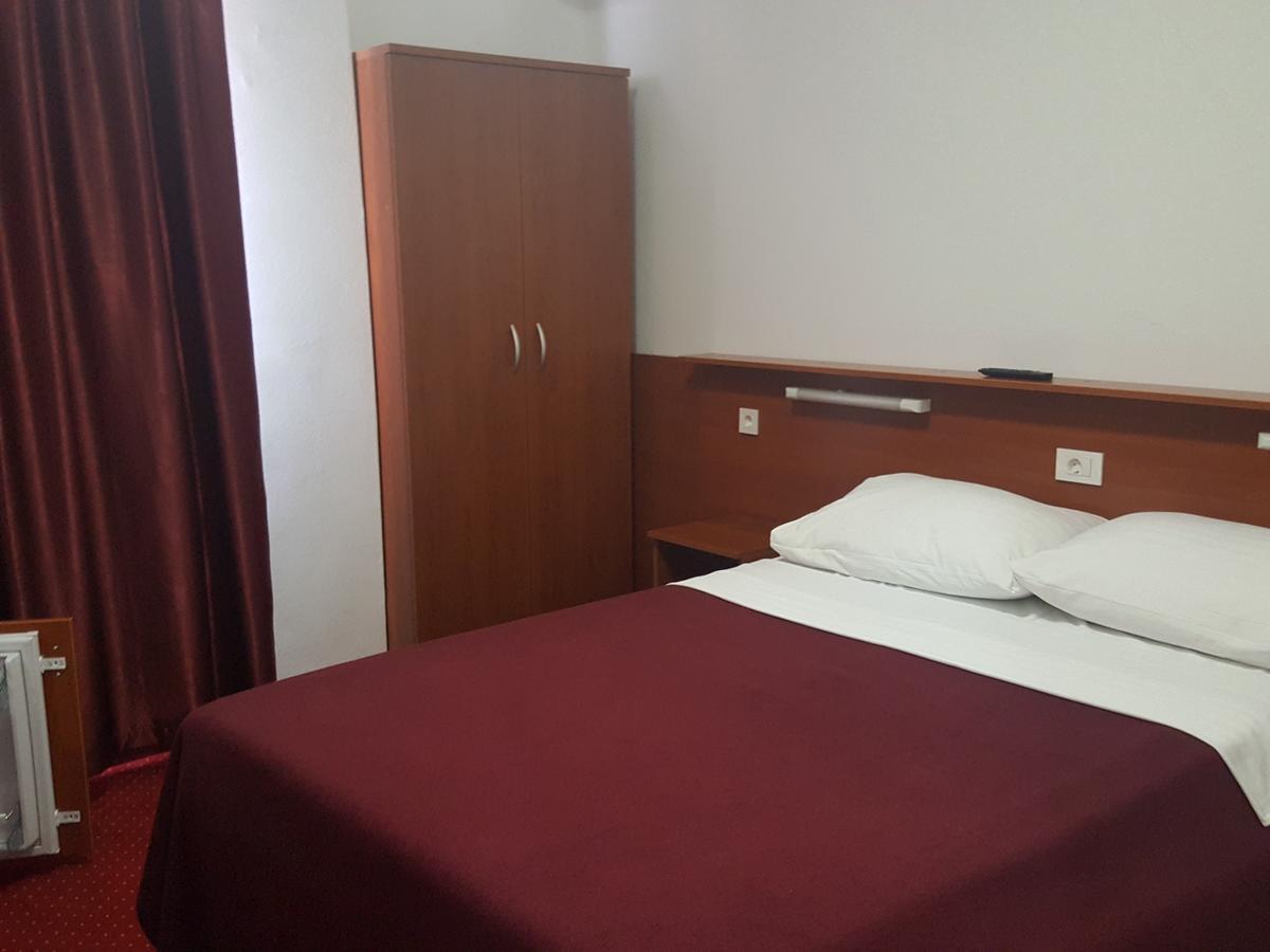 Hotel Mirni Kutak Otočac المظهر الخارجي الصورة