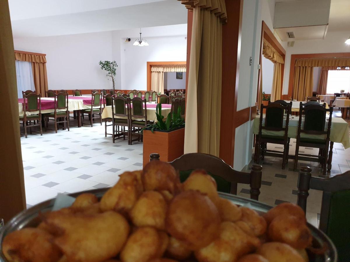 Hotel Mirni Kutak Otočac المظهر الخارجي الصورة