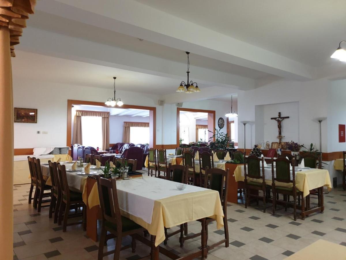 Hotel Mirni Kutak Otočac المظهر الخارجي الصورة