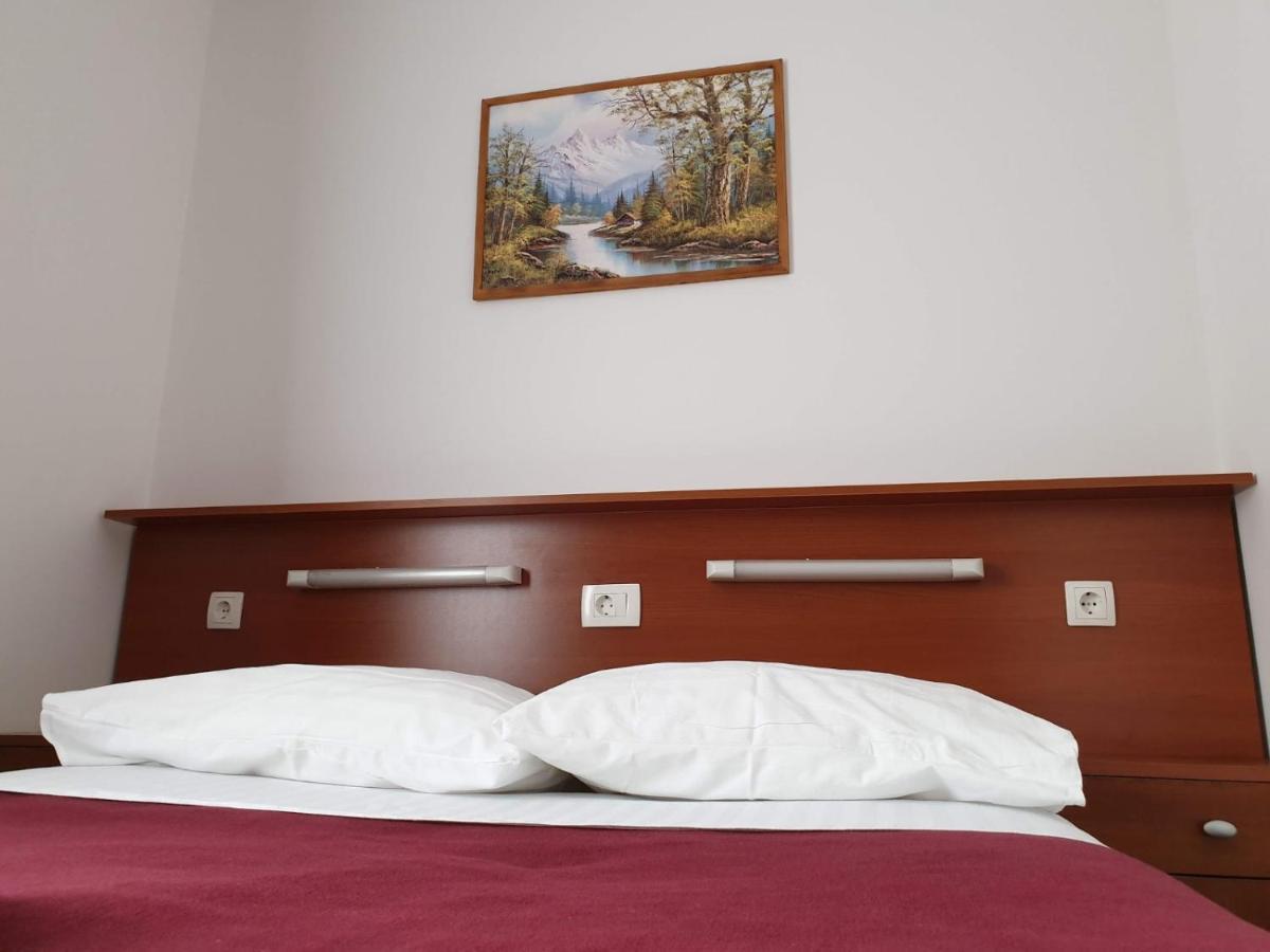 Hotel Mirni Kutak Otočac المظهر الخارجي الصورة